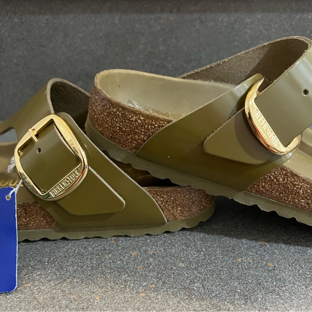 ⚡️Birkenstock Gilzeh Big Buckle High Shine Leather Sandals in Mud Green,38EU,NWT - Picture 13 of 17